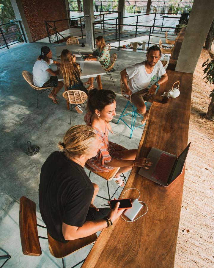 Endless Summer Surf Camp Kuta Kuta Lombok Eksteriør billede