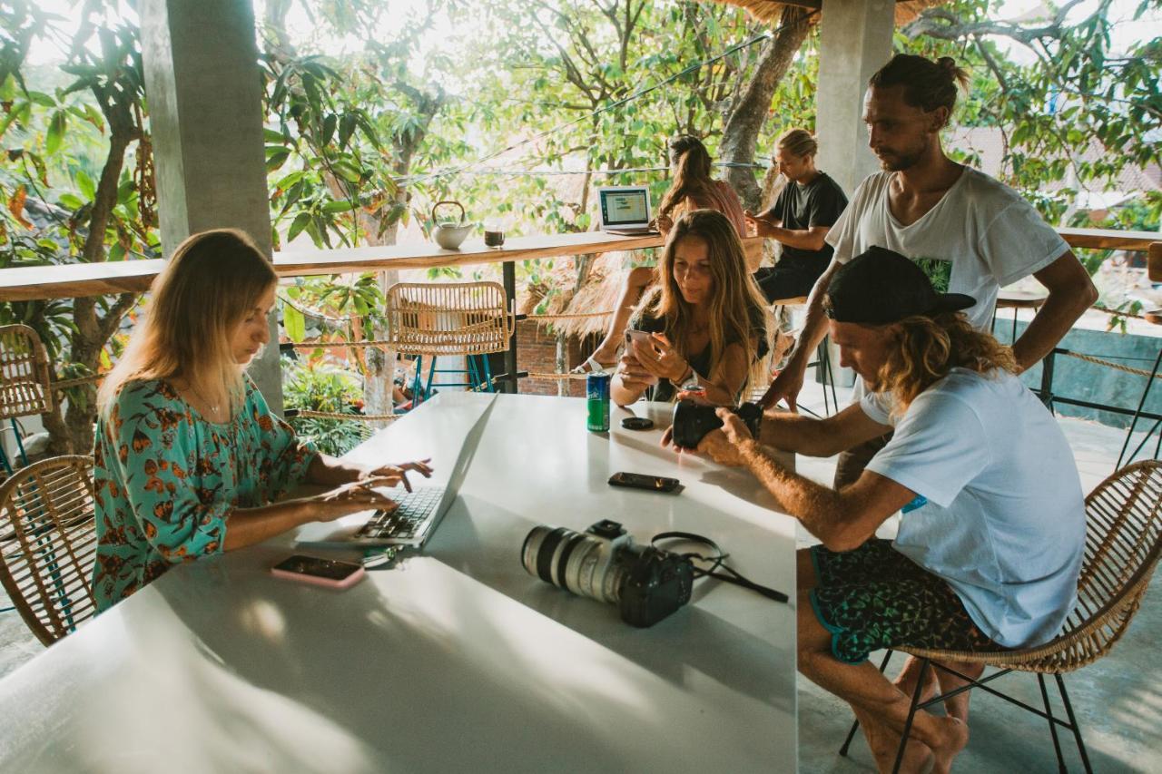 Endless Summer Surf Camp Kuta Kuta Lombok Eksteriør billede